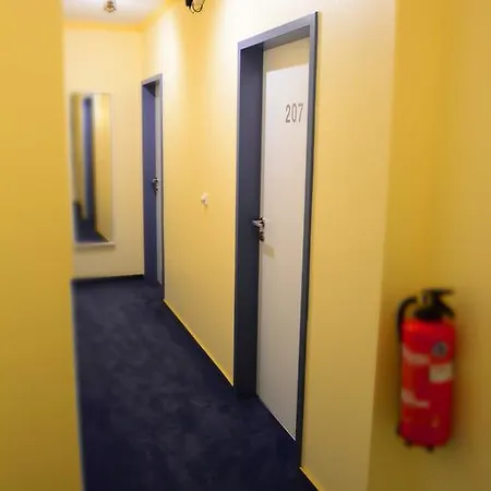 Klausdorfer Hof Szálloda Schwentinental