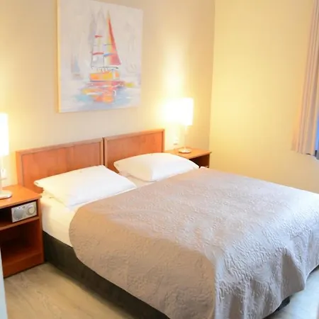 Klausdorfer Hof Szálloda Schwentinental